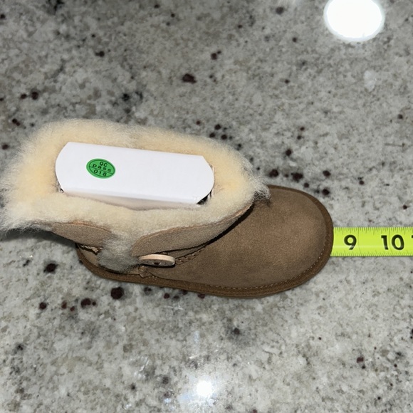 Bailey Button II Boot - Picture 6 of 9